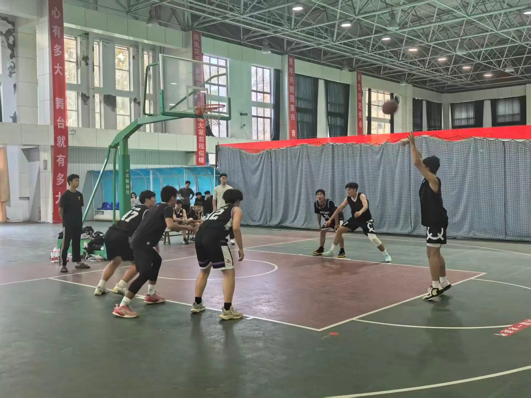 燃情篮途，首战告捷！我院篮球队斩获开门红